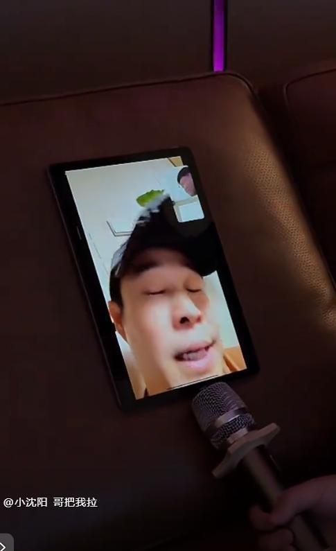 惨遭拉黑请唱歌赔罪还被甩脸子张百乔飘了！一句话得罪小沈阳(图8)