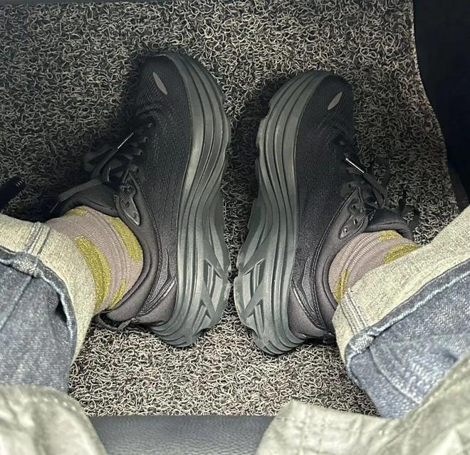 的HOKA们上位了耐克老了上千元一双(图4)